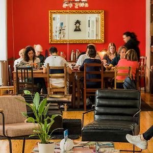 Living Lounge Hostel